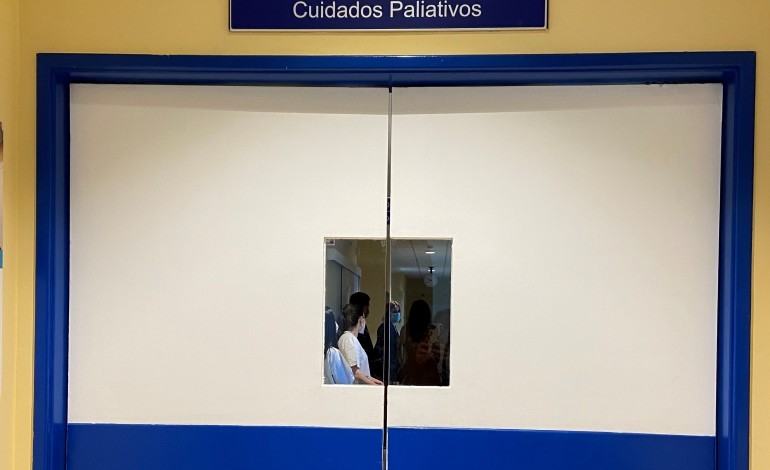 consultorio-literario-sobre-cuidados-paliativos-na-livraria-arquivo