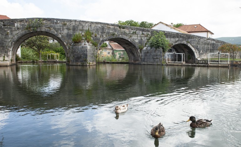 pombal-interdita-transito-automovel-na-ponte-romanica-da-redinha