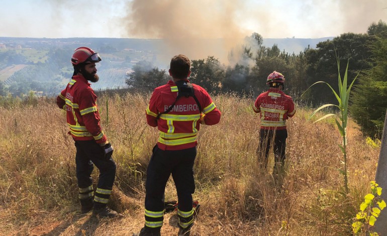 fogo-nos-andreus-esta-em-resolucao