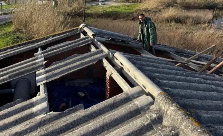 Os estragos no telhado são neste momento a maior preocupação