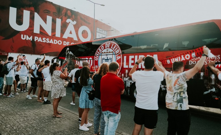 fifa-levanta-interdicao-de-inscricao-de-jogadores-a-uniao-de-leiria