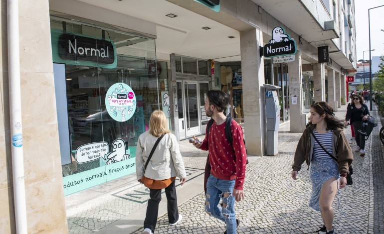 loja-normal-abriu-hoje-na-avenida-herois-de-angola