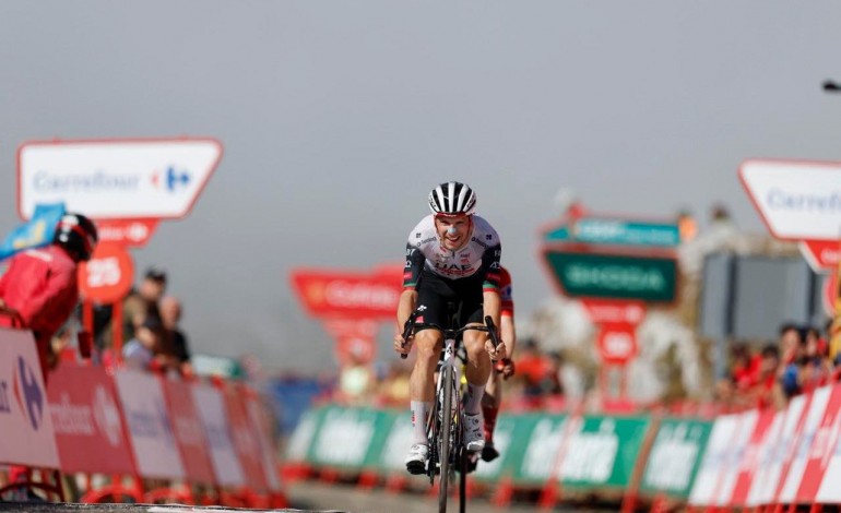 joao-almeida-renova-com-a-uae-team-emirates-ate-2028