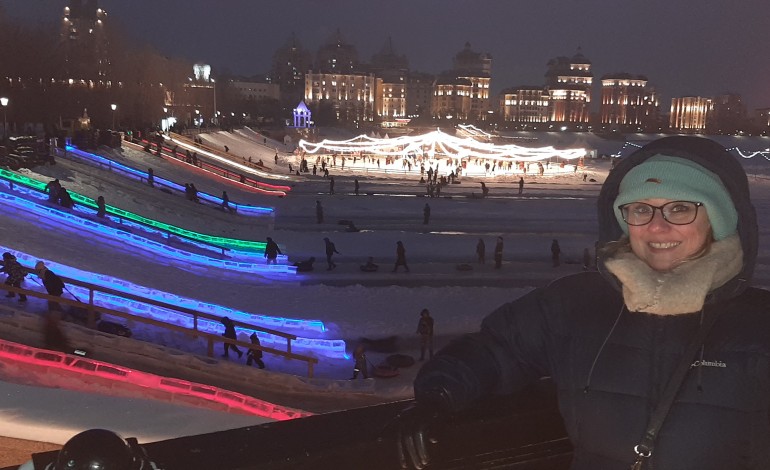 depois-do-curdistao-professora-de-leiria-da-aulas-no-cazaquistao