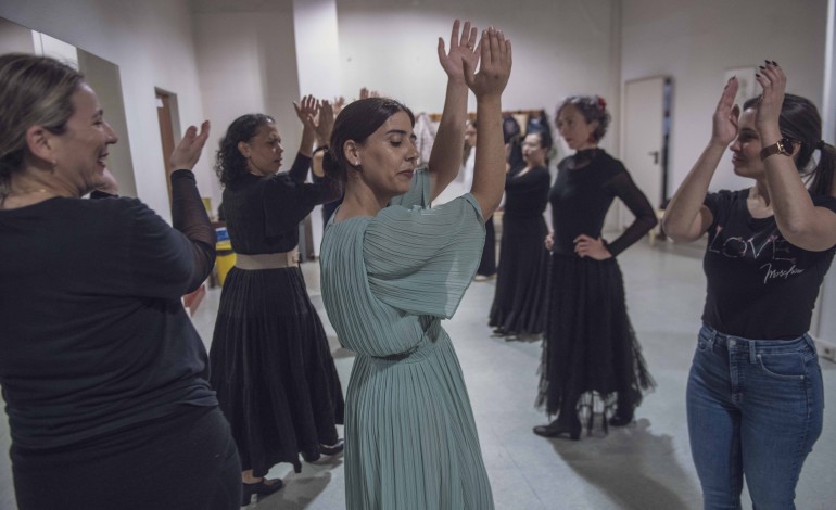 Aulas de flamenco do Ateneu cativam leirienses
