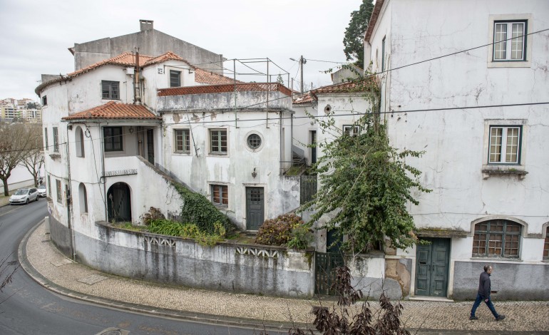 Moradias em Leiria acolheram, em tempos, serviços da Administração Florestal