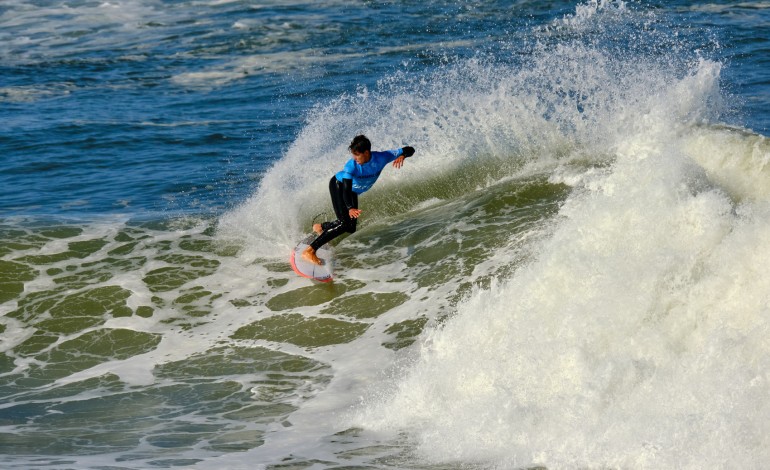 surfista-de-peniche-e-campeao-europeu-gromsearch-sub-16