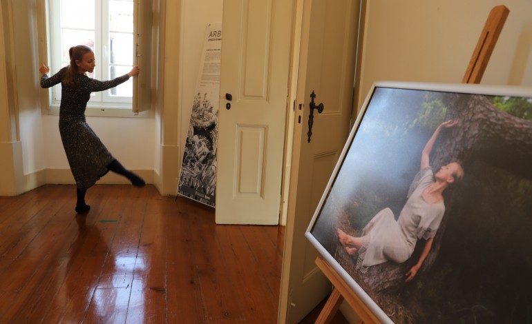 bailarina-inesa-markava-em-residencia-artistica-no-museu-joaquim-correia