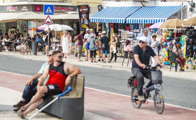 nazare-mantem-impostos-municipais-em-2026