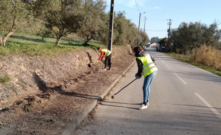 em-ourem-junta-e-populacao-de-seica-unem-se-para-fazer-trabalhos-na-freguesia