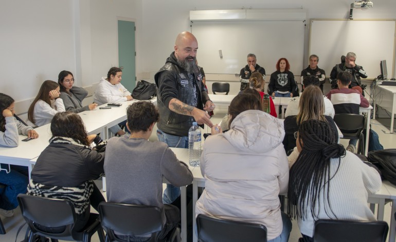 conversas-informais-com-motards-ja-chegaram-a-2000-alunos