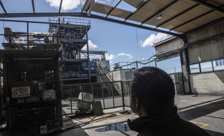 Na Moita, António continua à espera de ver a casa com telhado; AEIB teve uma redução de 60% na sua produção; EGFA treina no Jardim Fraldinhas, pequeno para os 115 atletas