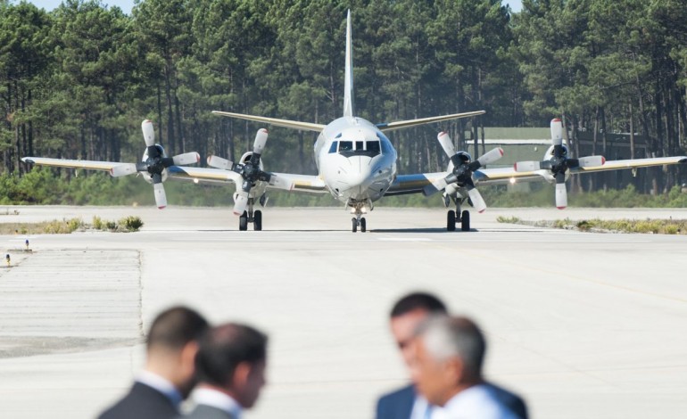 ministro-anuncia-estudo-de-viabilidade-para-abertura-de-monte-real-a-aviacao-civil-9620