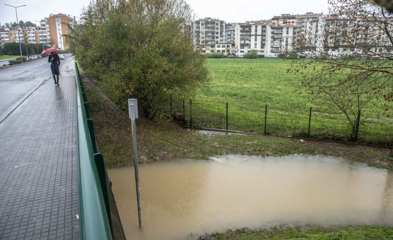 O rio Lis está em risco de voltar a transbordar