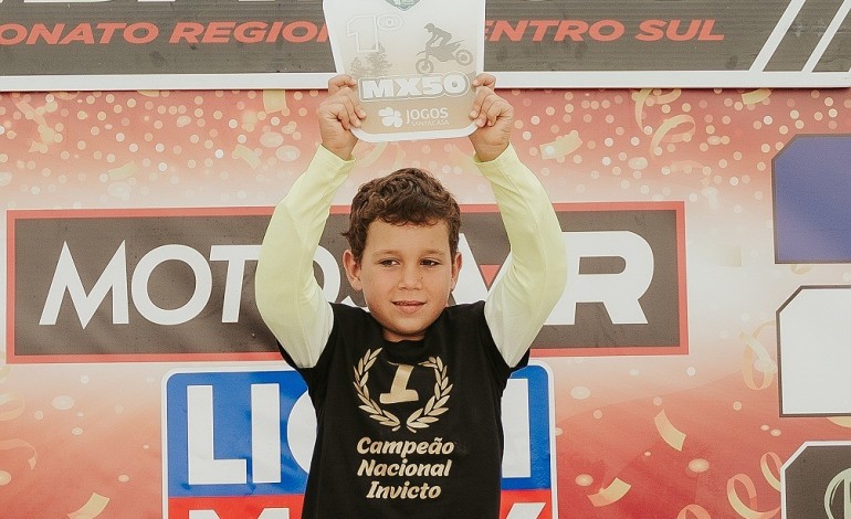 Edgar Póvoa integra a academia de motocross Fit2Race