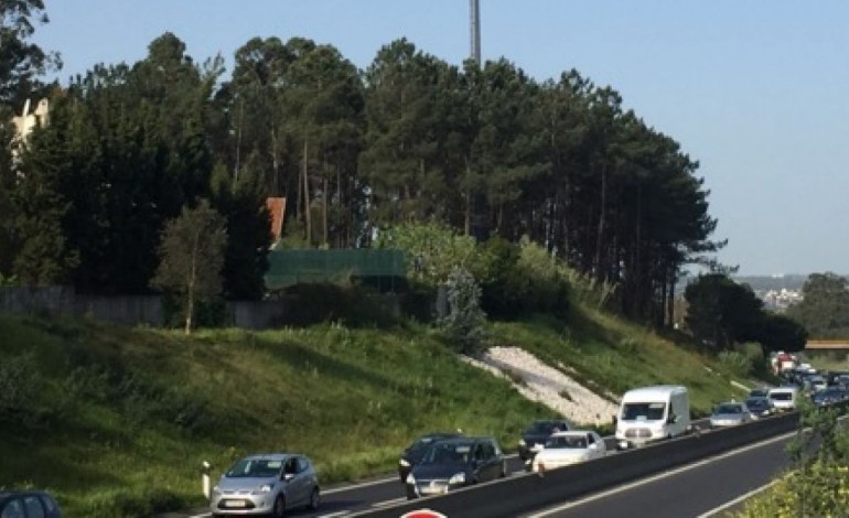 colisao-no-ic2-esta-a-provocar-fila-de-mais-de-um-quilometros-no-sentido-sul-norte-8548