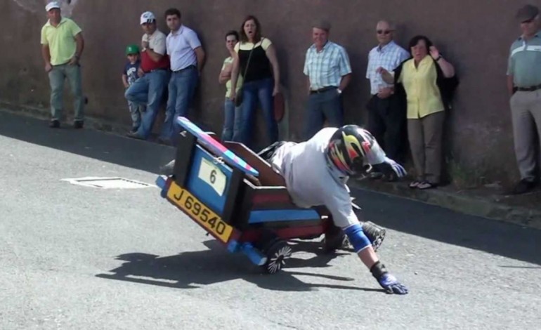 escuteiros-promovem-corrida-de-carros-de-madeira-4313