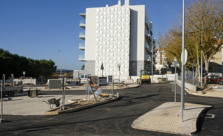 bairro-dos-capuchos-em-leiria-vai-ganhar-mais-67-lugares-de-estacionamento