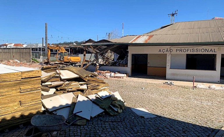 Trabalhos começaram com a demolição das antigas instalações do centro de formação da Cercipom