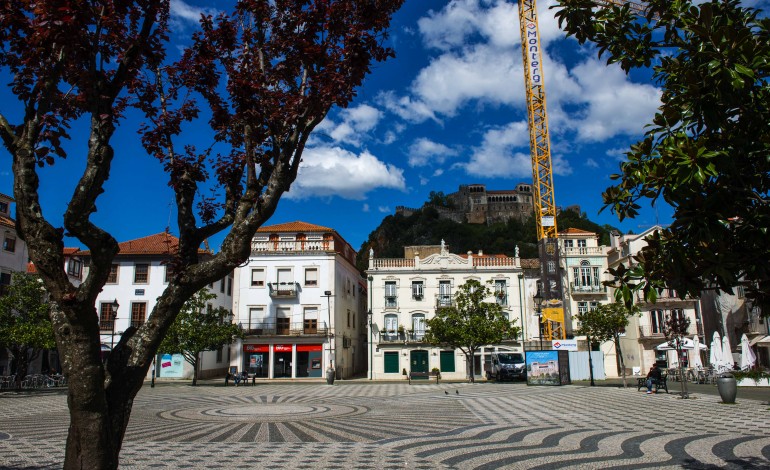 municipio-de-leiria-mantem-taxa-minima-de-imi-com-votos-a-favor-da-oposicao-correccao