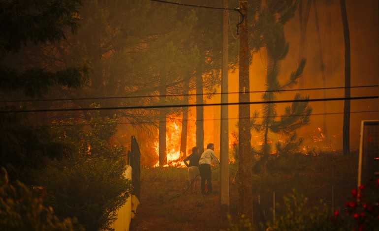 incendio-da-caranguejeira-em-fase-de-resolucao-cerca-de-sete-horas-depois