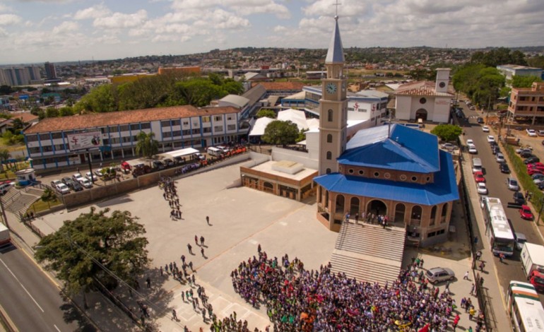 da-micronesia-ao-kilimanjaro-e-polo-norte-outros-locais-de-culto-a-senhora-de-fatima-6326