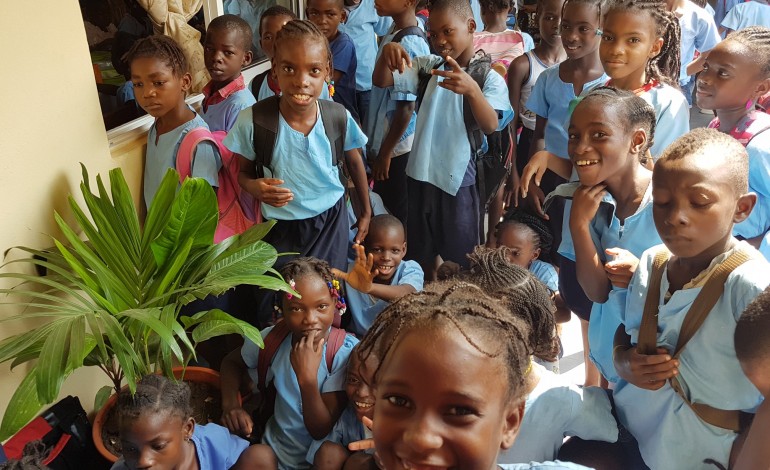 solidariedade-abraca-sao-tome-com-alimentos-e-escola-nova