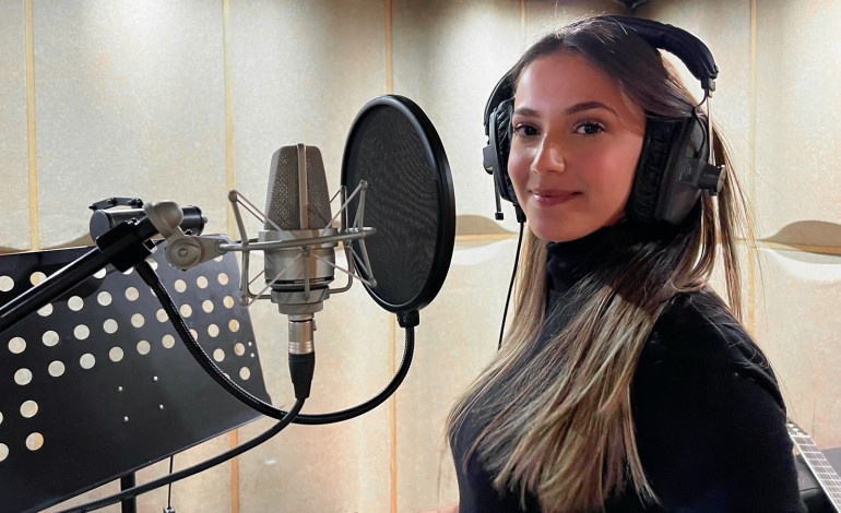 cantora-de-alcobaca-popular-no-cazaquistao-com-novo-video-viral