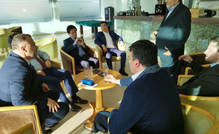 Representantes do Centimfe e da Universidade de Singapura com empresários da região de Leiria