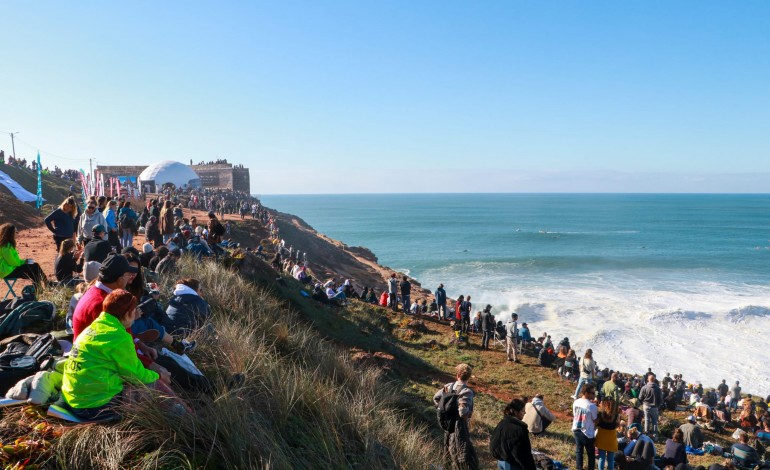 luz-verde-tudor-nazare-tow-surfing-challenge-esta-na-agua