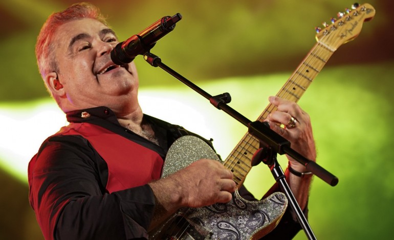 toy-e-cabeca-de-cartaz-nas-festas-da-ortigosa-em-leiria