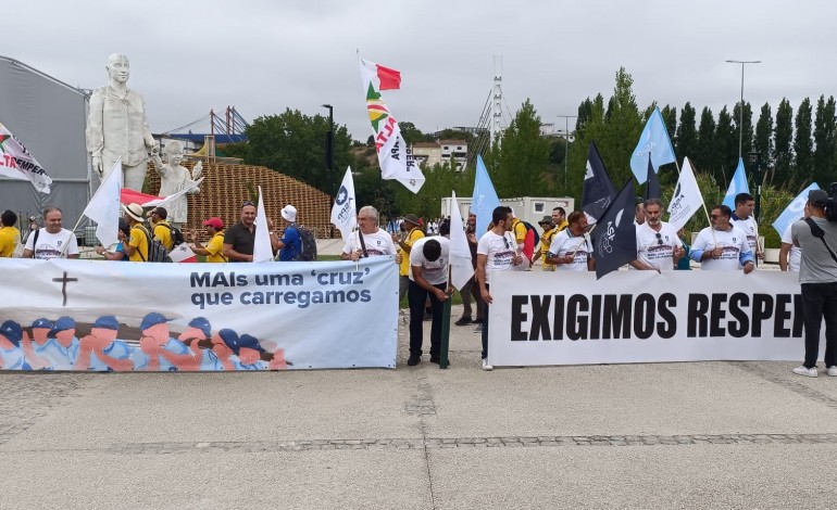 policias-em-protesto-junto-a-festa-da-jornada-mundial-da-juventude-em-leiria