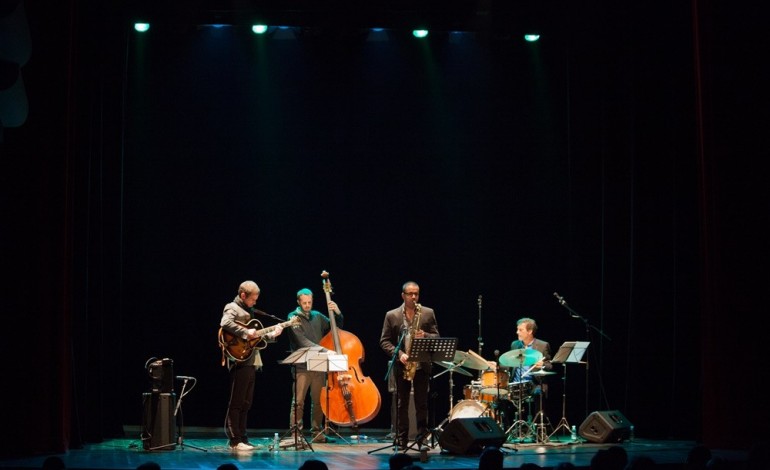 tres-dias-em-modo-jazz-no-teatro-miguel-franco-4614