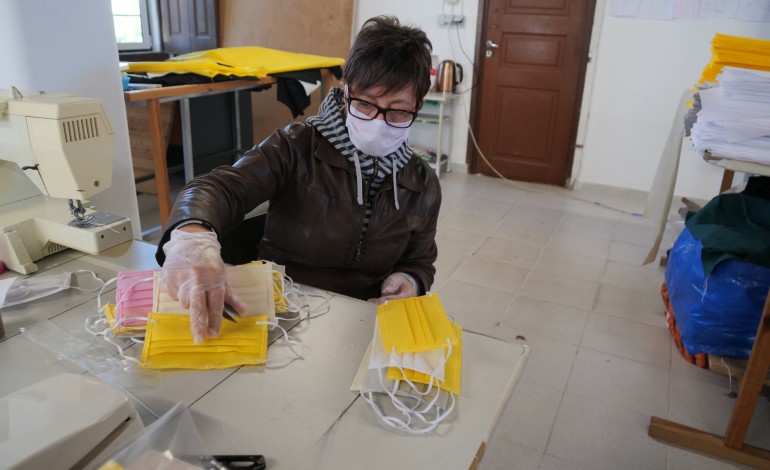 leiria-pede-voluntarios-para-fazer-mascaras