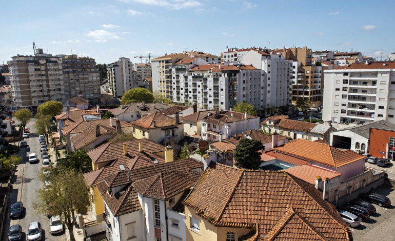 covid-19-casos-activos-sobem-em-leiria-e-descem-no-oeste-norte