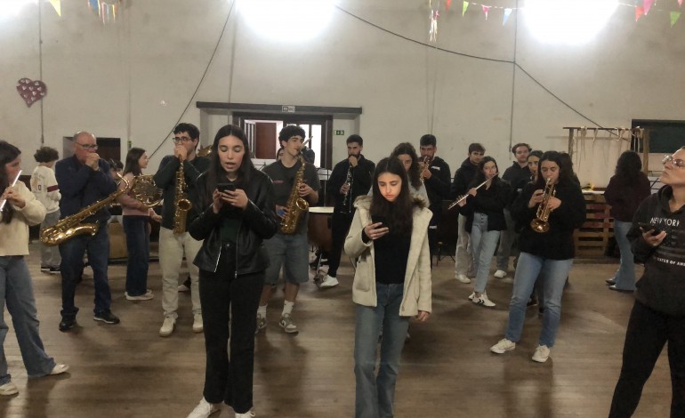 Nenhuma Sombra te Prende ao Chão