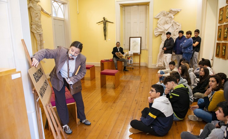 Apresentação do Teatro à Solta para alunos do terceiro ciclo, na manhã de terça-feira, dia 7