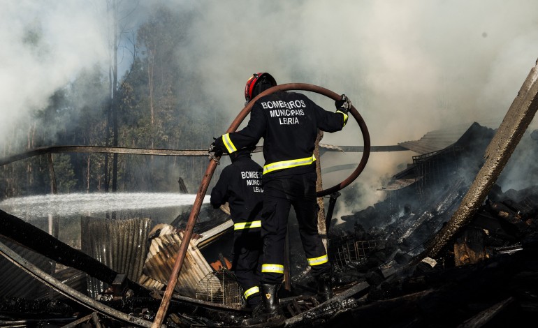 incendios-em-alvaiazere-esperam-se-certezas-para-quem-perdeu-a-casa