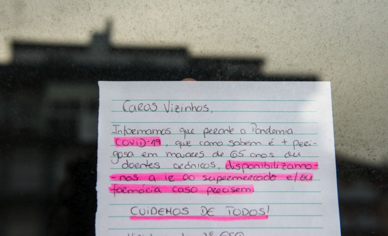 e-idoso-nao-saia-de-casa-eles-vao-por-si