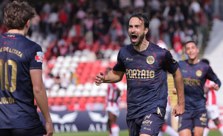 uniao-de-leiria-goleia-leixoes-e-aproxima-se-ao-podio-da-liga-2