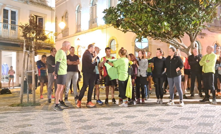 Praça Rodrigues Lobo acolheu celebração do aniversário das Brisas do Lis Night Run