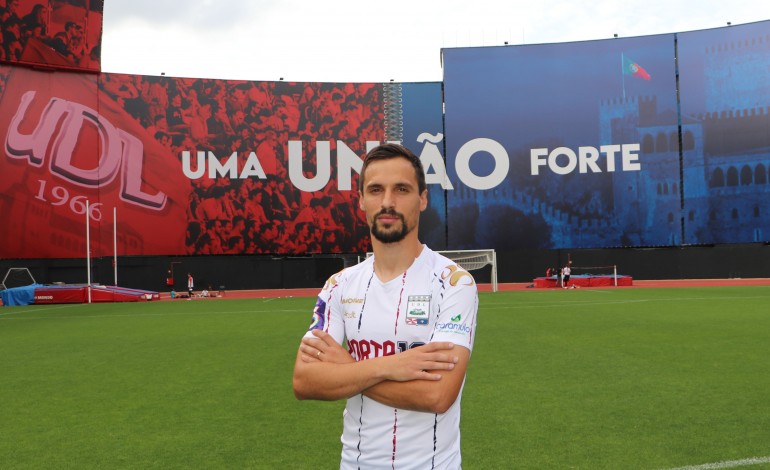 Carlos Eduardo Ferreira Batista tem 30 anos e é natural de Vizela