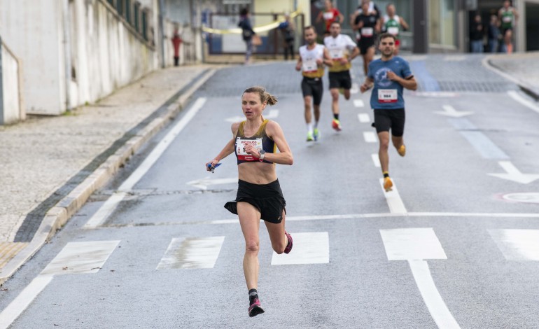 A chuva deu tréguas aos 1.950 corredores e 250 caminheiros