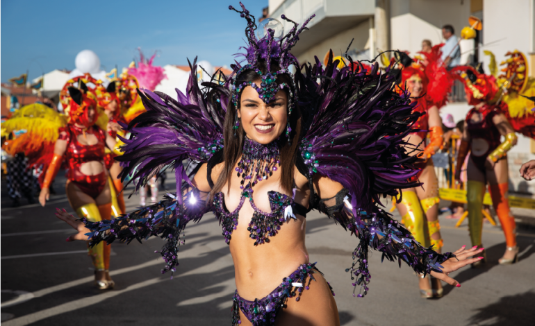 carnaval-de-verao-regressa-a-marginal-da-praia-do-pedrogao