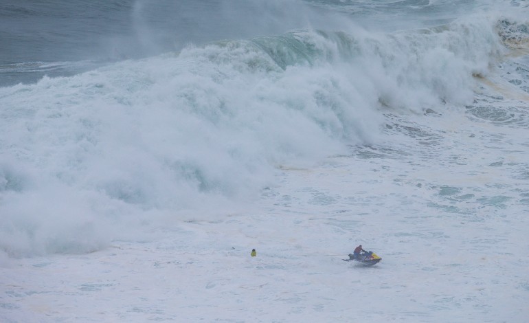 alex-botelho-foi-retirado-do-mar-inconsciente-e-reanimado-na-praia-do-norte