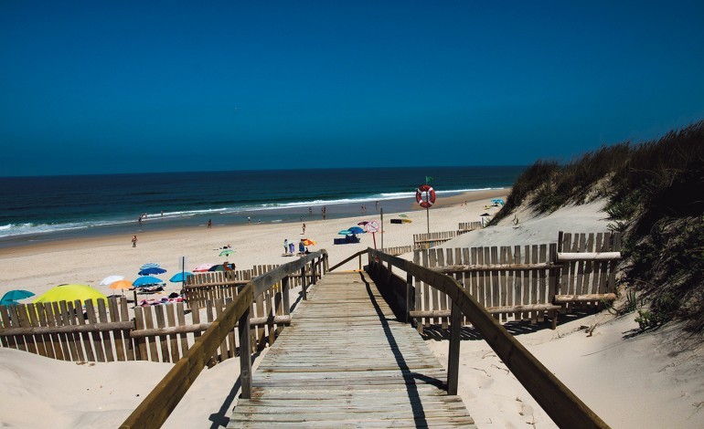 pombal-recruta-equipa-de-nadadores-salvadores-para-a-praia-do-osso-da-baleia