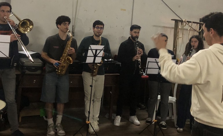 Nenhuma Sombra te Prende ao Chão