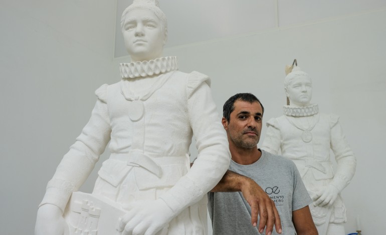 estatua-de-d-sebastiao-destruida-no-rossio-renasce-em-leiria