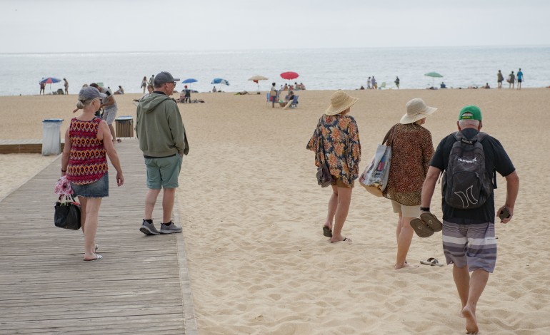 praia-da-nazare-encontra-se-interditada-a-banhos