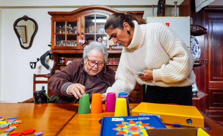 dar-voz-ao-idoso-aconchega-estimula-e-inclui-cerca-de-40-pessoas-na-nazare